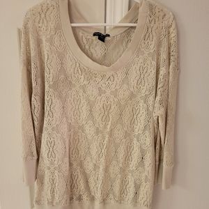Off white Lace 3/4 sleeve top